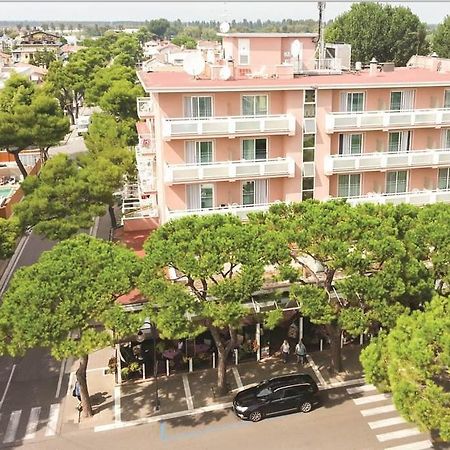 Hotel D'Annunzio Lido di Jesolo Exterior photo